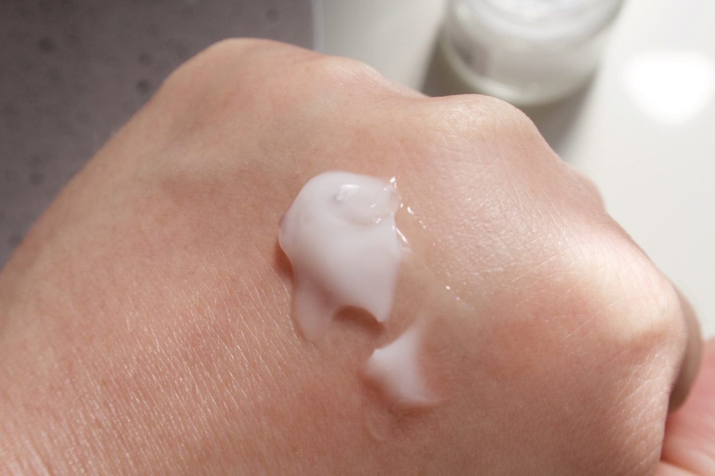 Pure Cica Calming Cream By Ecom.
#skincare #kbeauty #koreanbeauty #koreanskincare #byecom #centellaasiatica