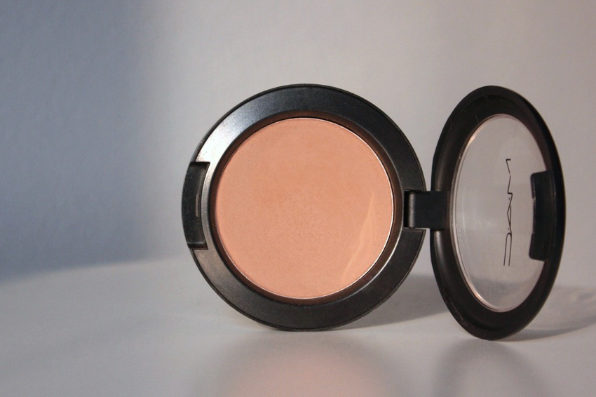 MAC-Harmony-matte-contour-blush-shade