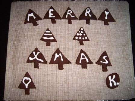 Pic and chocolate Christmas trees by kiwikoo