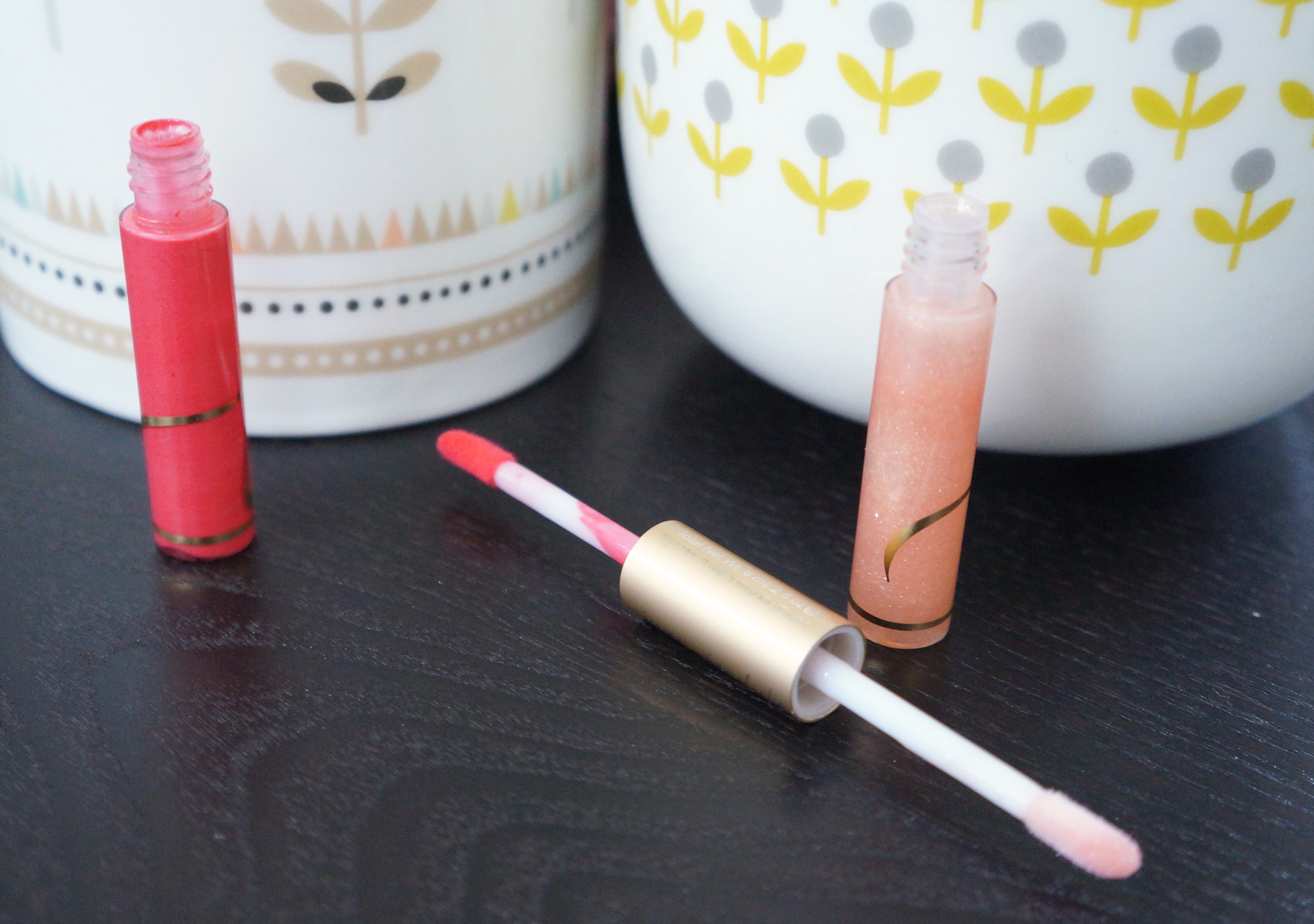 Lip Fixation in Craze by Jane Iredale/ Pic by kiwikoo.