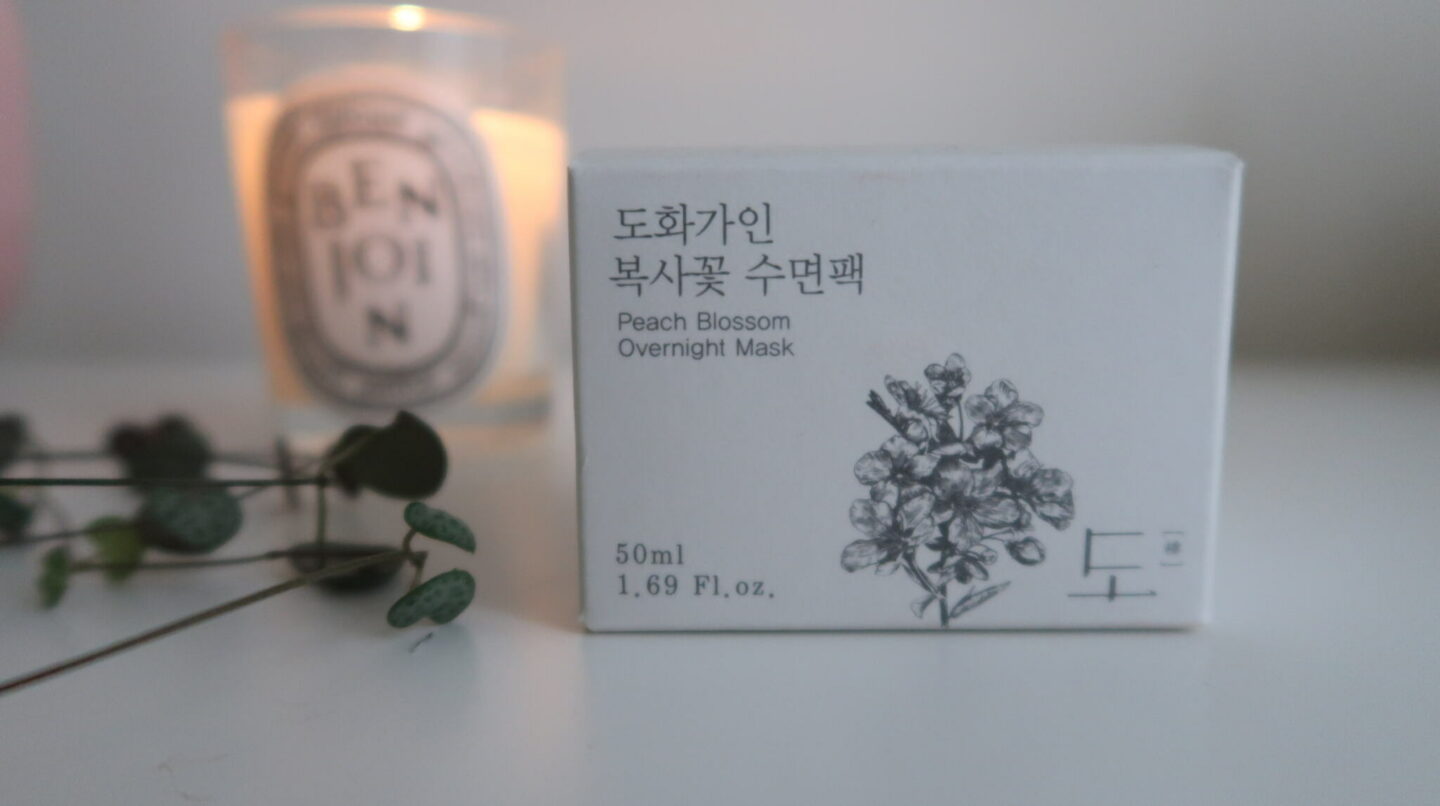 House of Dowha Peach Blossom overnight sleeping mask.
#kbeauty #sleepingmask #skincare #soins #routine