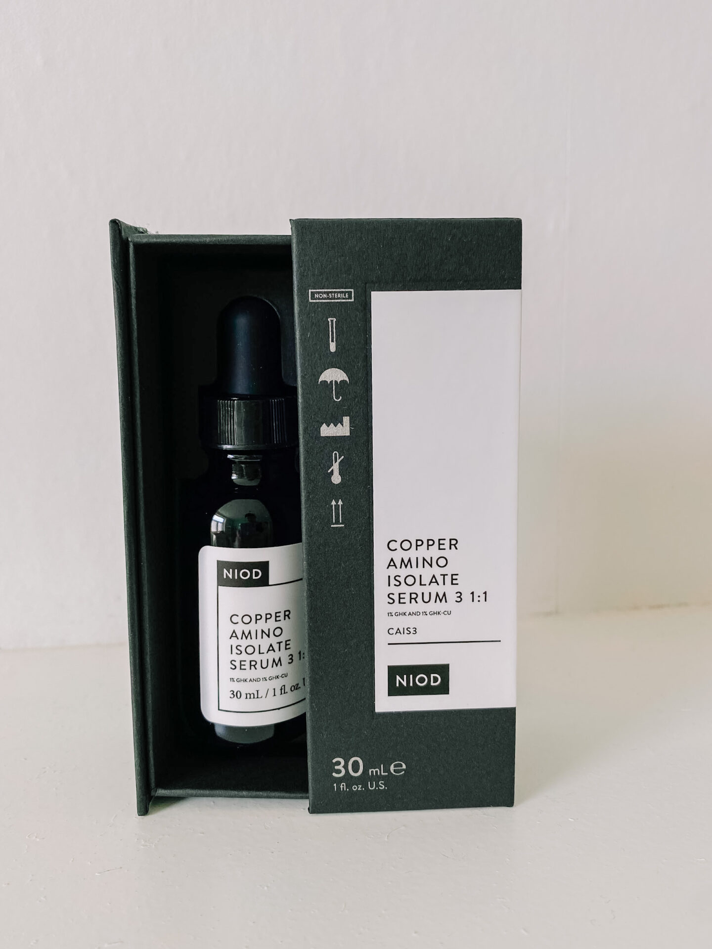 Deciem NIOD anti-oxydants soins anti-âge. #deciem #niod #superoxidedismutase #CAIS #copperpeptides #skincare #antiage