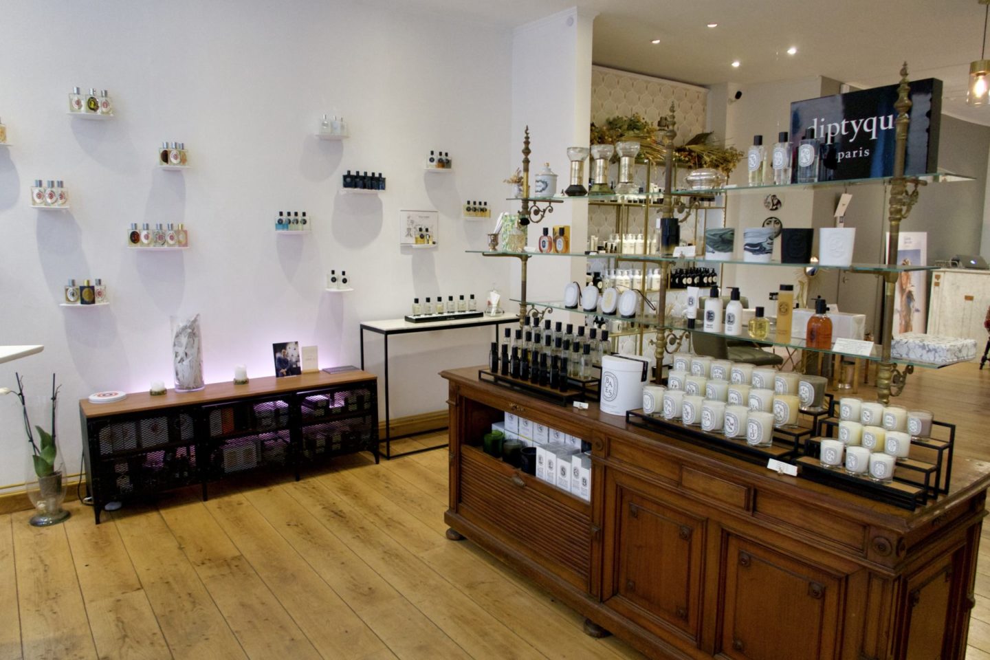 Liquides Confidentiels. Boutique parfumerie de niche Namur. #beaute #niche #namur #hauteparfumerie