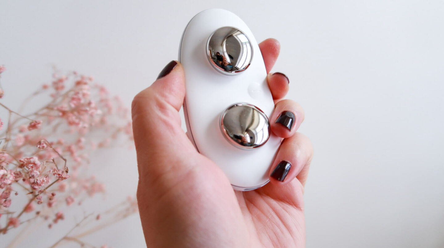 ZIIP Halo appareil anti-&acirc;ge &agrave; micro et nano courants. #antiage #ziip #ziiphalo #beautydevice #peau #soins 