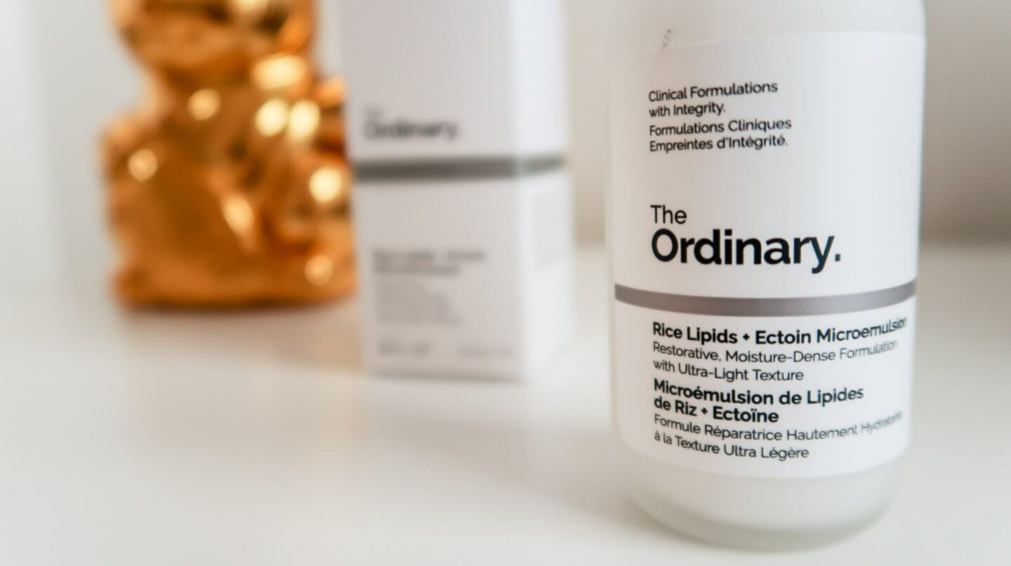 The Ordinary Rice Lipids + Ectoin Microemulsion. Bouteille en verre &agrave; pipette avec contenu blanc et &eacute;tiquette noire et blanche. 
#soins #hydratant #hydratation #peauxmixtes #peauxgrasses #theordinary #skincare