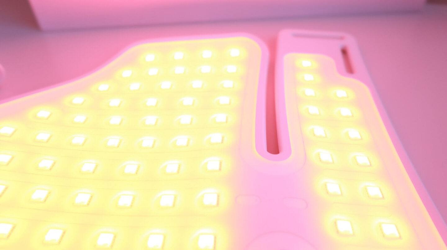 Masque LED Currentbody cou et buste. #masqueLED #LED #antiage #currentbody #soinsvisage